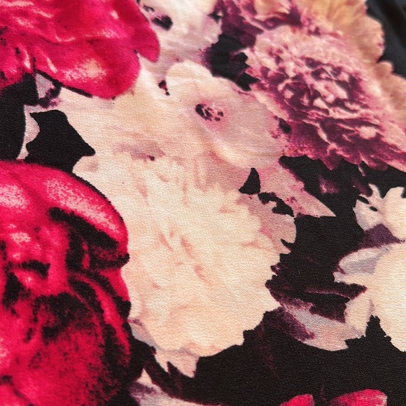 Cache Black Keyhole Halter Maxi with Floral Design Sz S - Picture 10 of 17